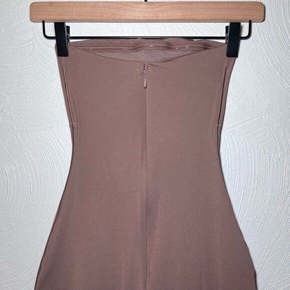 SKIMS All-In-One Strapless Onesie in Umber - Picture 5 of 8